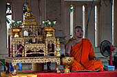 Buddhist monk near the Phra Pathom Chedi - Nakorn Pathom - Thailand. 